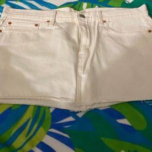 White Jean material Levi’s shorts skirt
